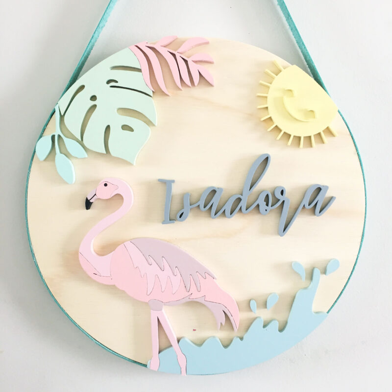 Porta Maternidade de Madeira 3D Flamingo