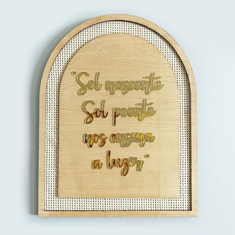 Porta Maternidade de Palha com Madeira Poema