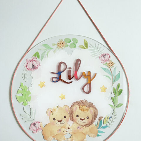 Porta Maternidade de Acrílico Aquarela Familia Leão