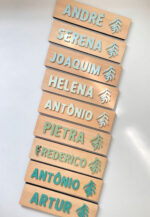 Brinquedo de Madeira Nome de Encaixe Folha