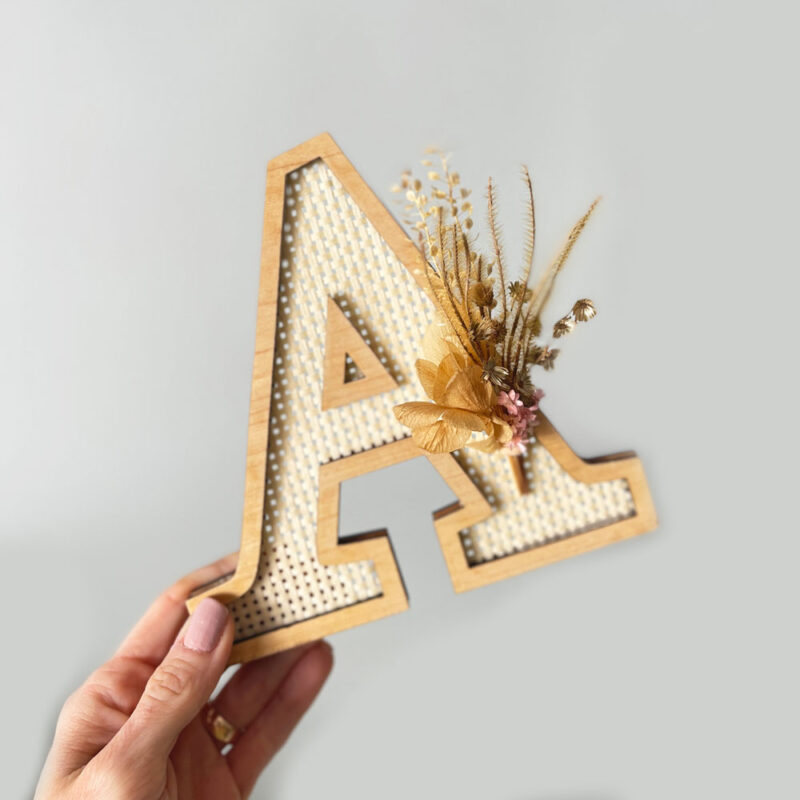 Letra em Palha - Flores Secas