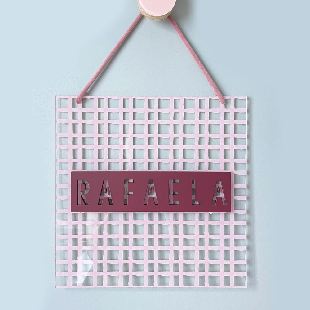 Porta Maternidade de Acrílico Aquarela Quadrada Xadrez Marsala