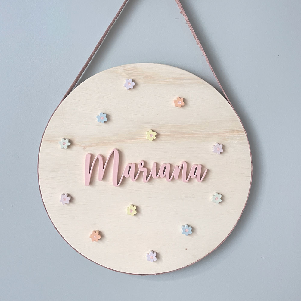 Porta Maternidade de Madeira 3D Florzinhas