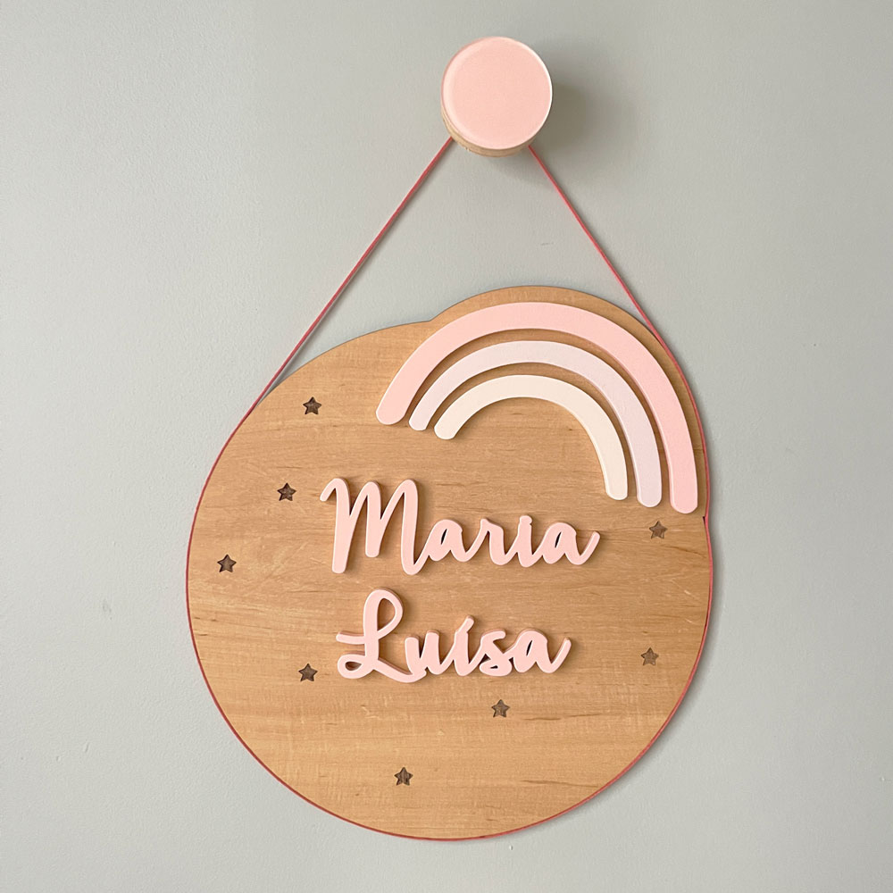 Porta Maternidade Madeira Gravada Arco Iris