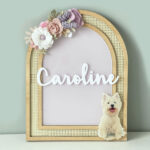 Porta Maternidade de Palha com Acrilico e Madeira Cachorro