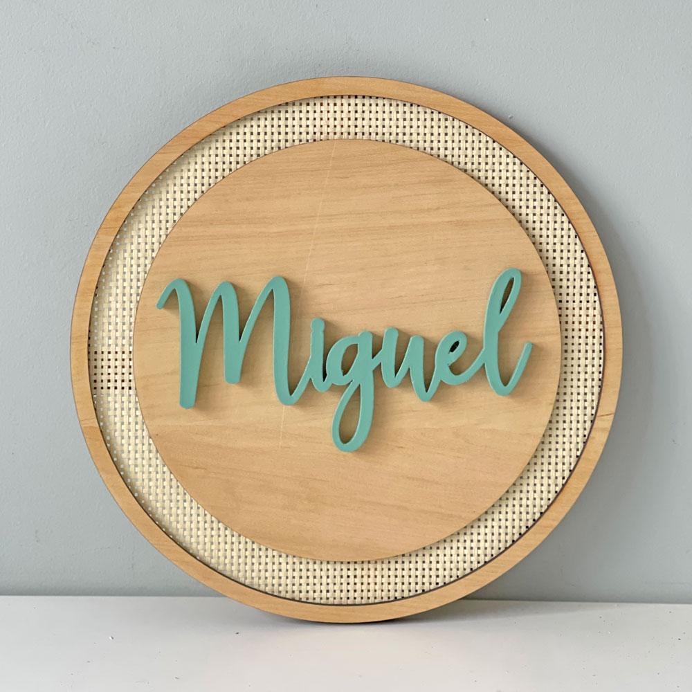 Porta Maternidade de Palha com Madeira Redonda