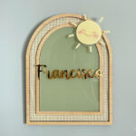 Porta Maternidade de Palha com Acrílico e Madeira Sol